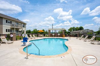 Saltwater swimming pool with tanning shelf